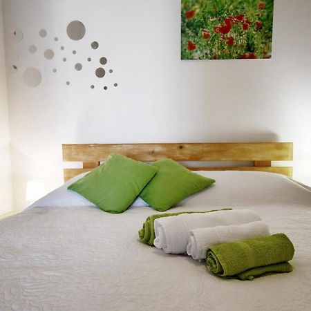 Apartments Novotny Banjol Екстер'єр фото